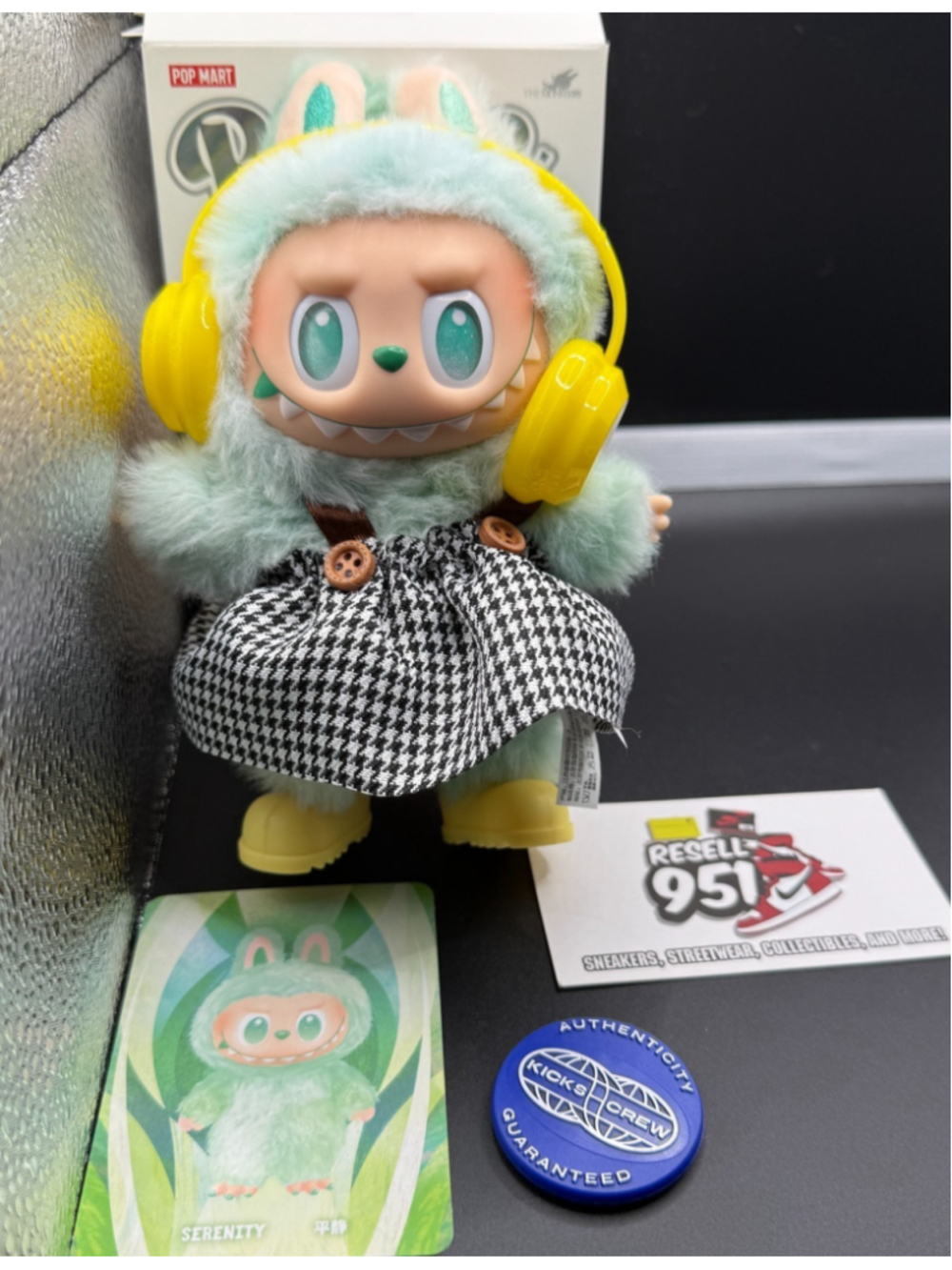 Pop Mart Labubu V3 Big Into Energy Serenity Green Headphones Outfit Figure